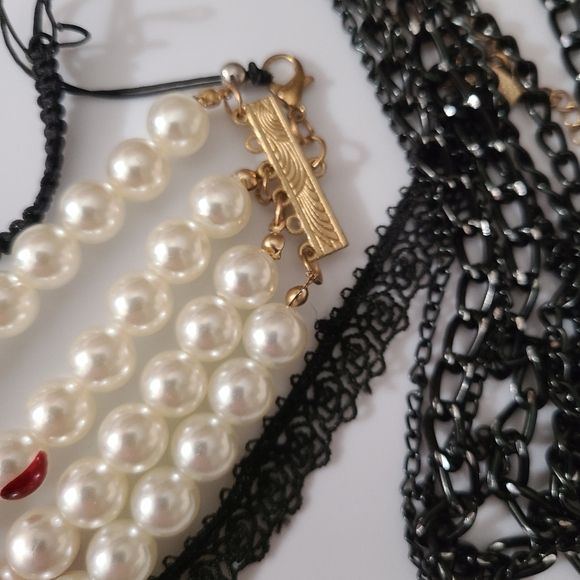 13 Pc Halloween Gothic Jewelry Lot Chokers Necklace Bracelet Skulls Cross Pearl - Picture 12 of 16